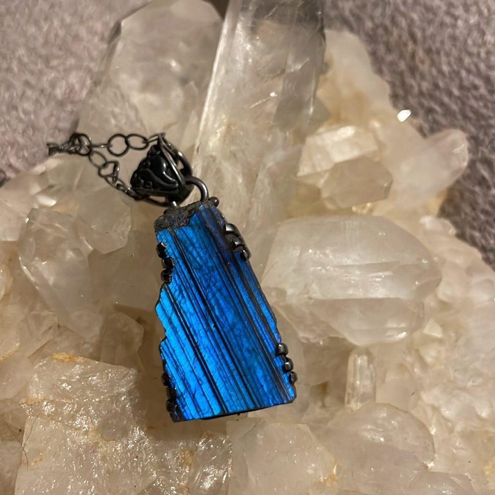 No brand, Necklace, crystal labordoite, blue. - Picture 6 of 16